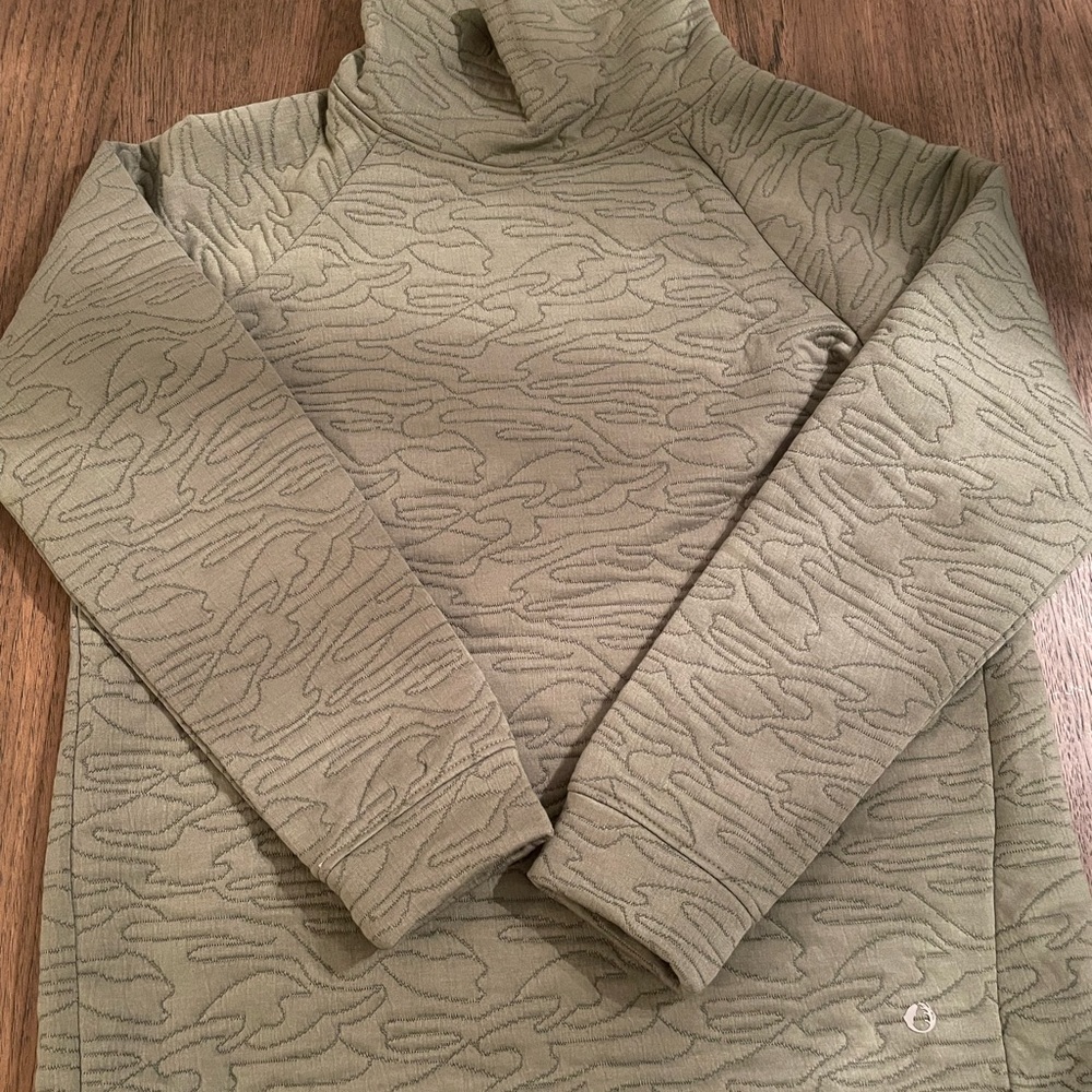 The American Outdoorsman for Women *BRAND NEW* w/ tags Sweater/Sweatshirt
